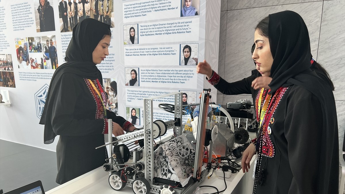 Robot bilimci grup: Afgan kızlarının yetenekli olduğunu gösteriyoruz