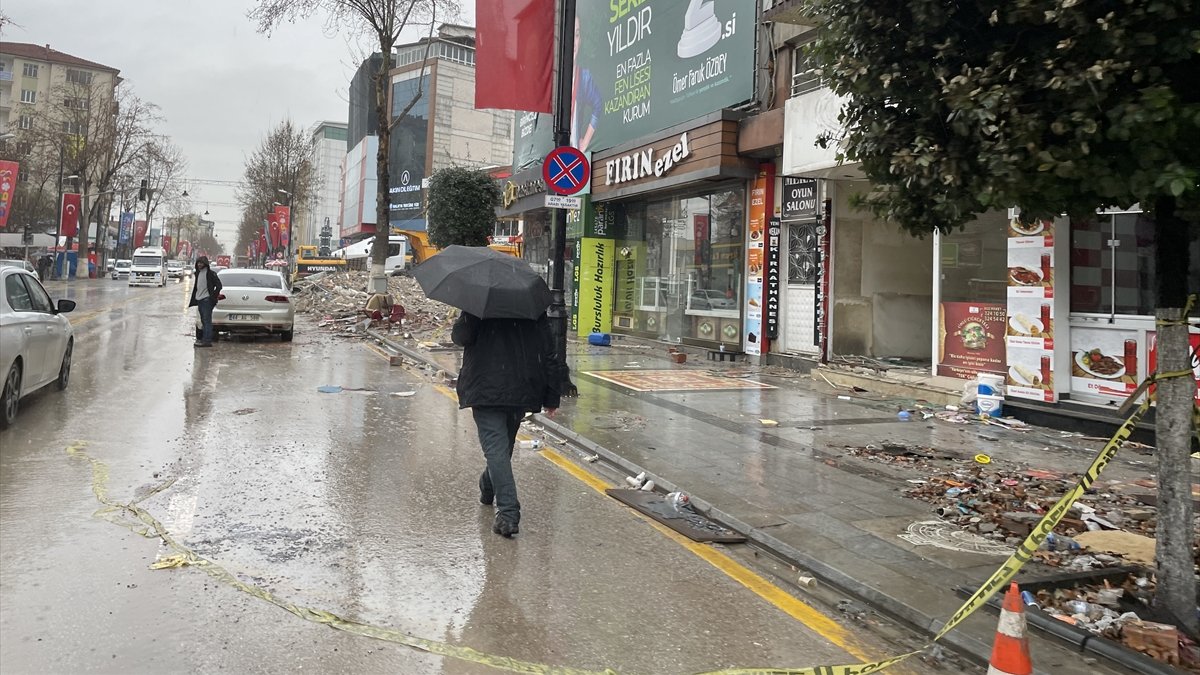 Depremin vurduğu Malatya'da sağanak yağmur başladı