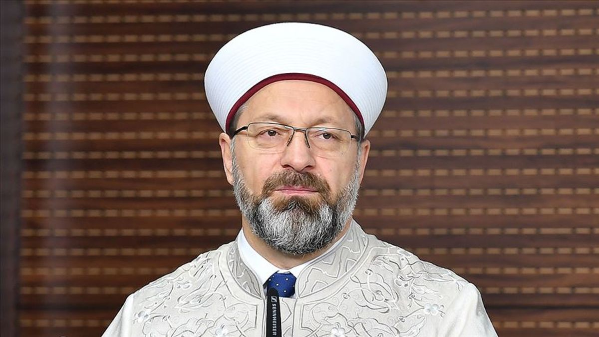 Diyanet İşleri Başkanı Ali Erbaş'tan Danimarka'ya Kur'an-ı Kerim okuma çağrısı