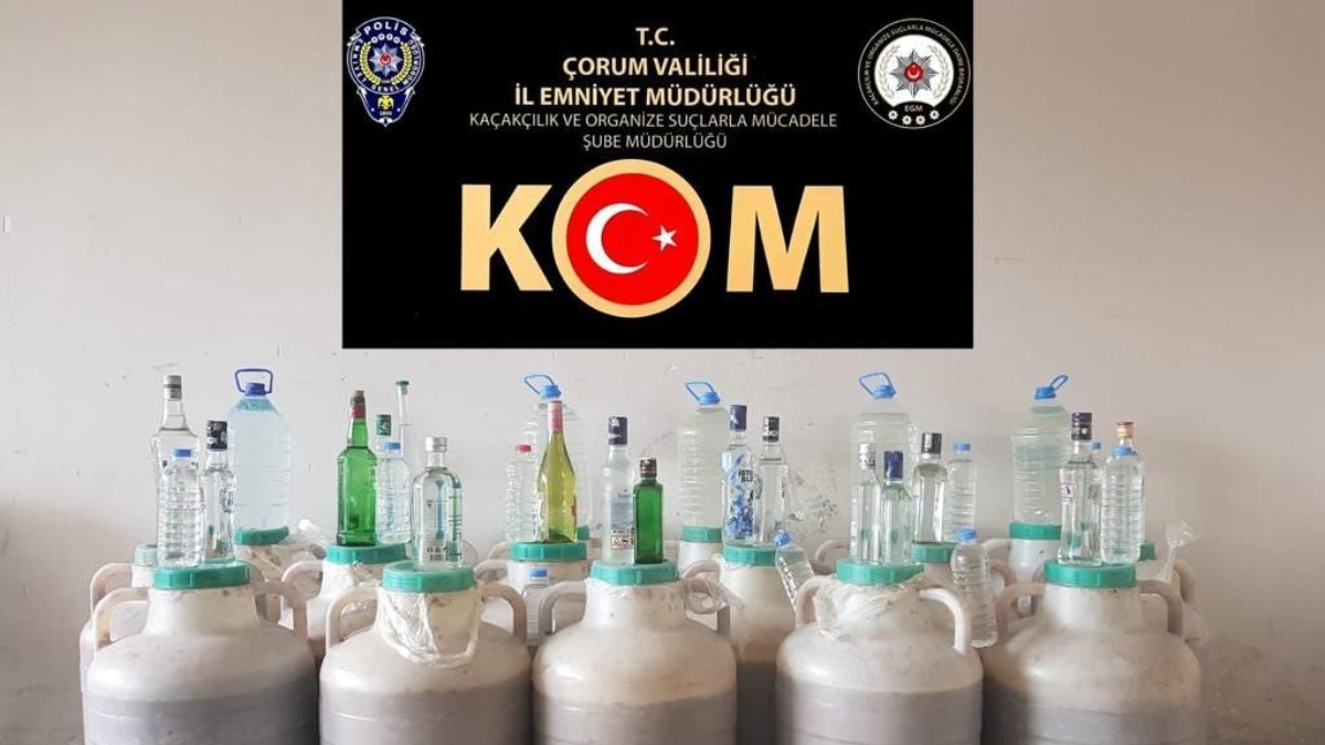 Çorum'da kaçak alkol operasyonu! 12 kişi yakalandı