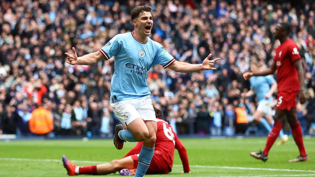 Manchester City, Liverpool'u 4 golle geçti