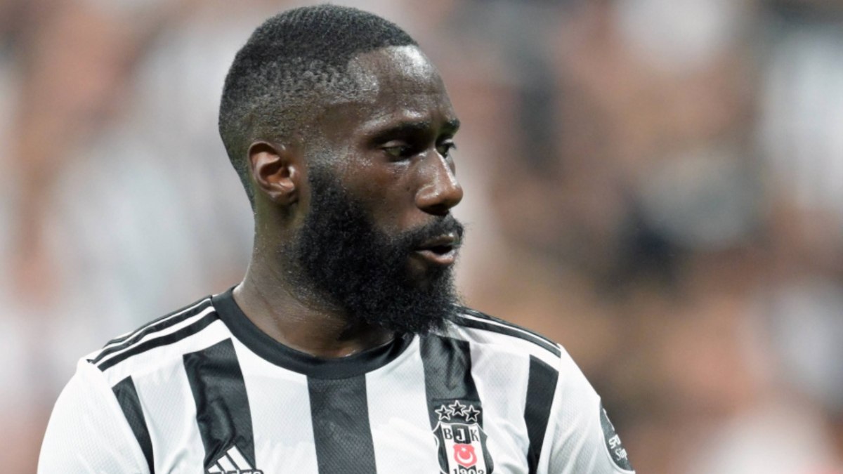 Arthur Masuaku, Fenerbahçe logosunu 5 yıldızlı olarak paylaştı