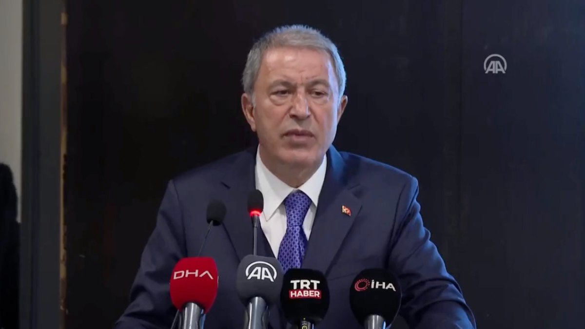 Hulusi Akar açıkladı! İçeride ve dışarıda düşmanlarımız fırsat kollamakta