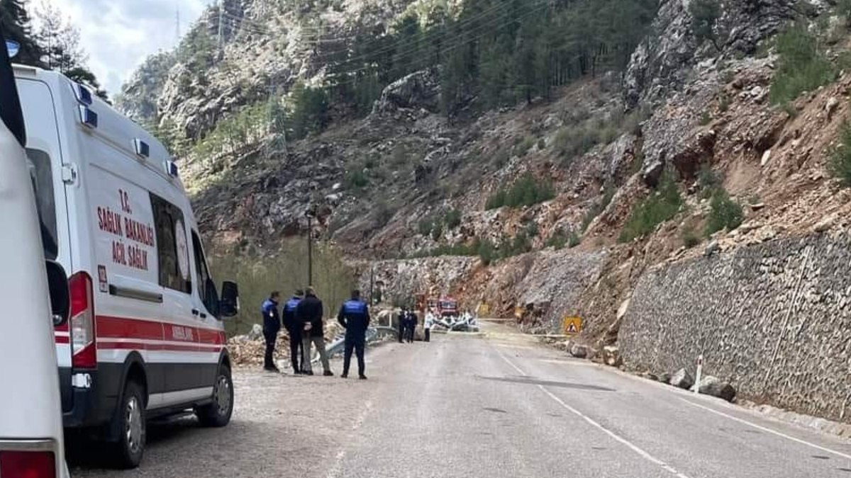 Adana'da dağdan kaya düştü! Hayatını kaybeden öğretmenlerin kimlikleri belirlendi