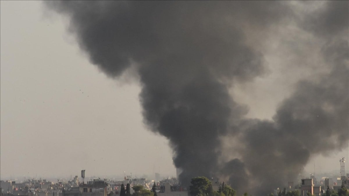 Deyrizor’da rafineri çalışanlarının aracına saldırıda 10 kişi öldü