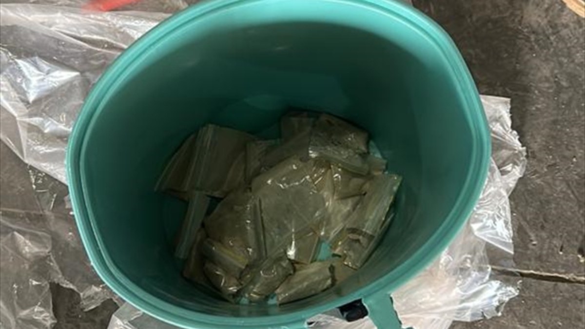 Ağrı'da paspas saplarından 34 kilo eroin çıktı