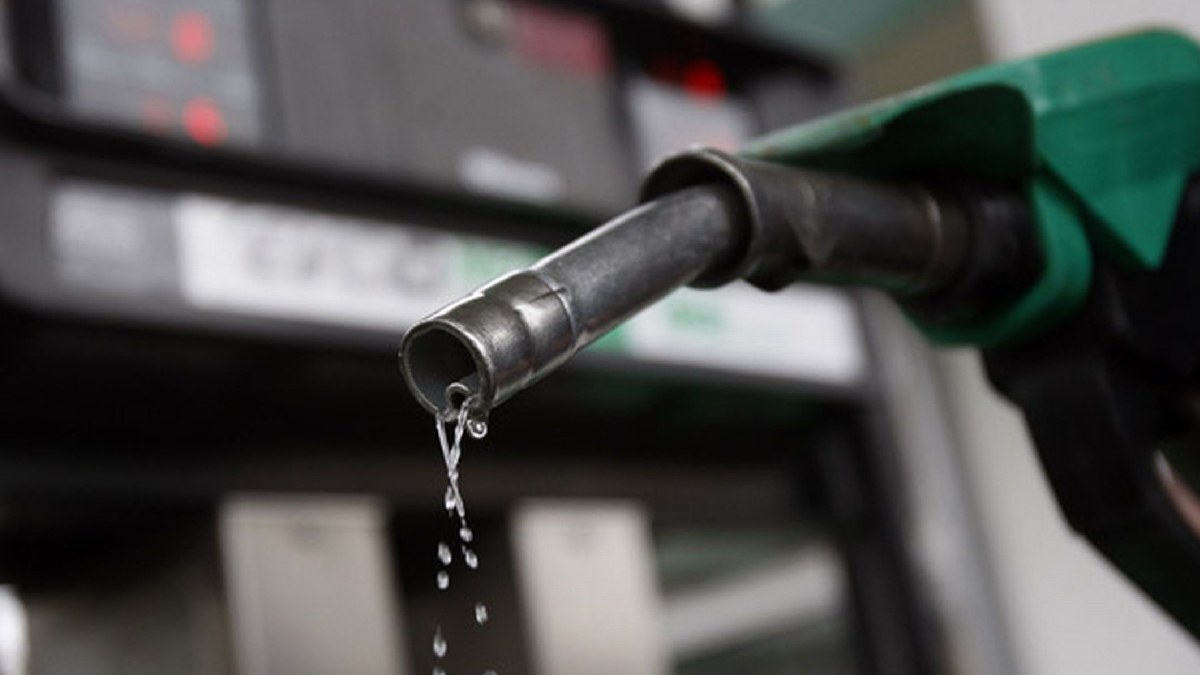 Akaryakıtta fiyatlar değişiyor: Benzine indirim yolda! 28 Nisan benzin, motorin ve LPG fiyatları ne kadar?