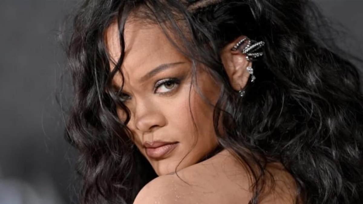 Şirinler'in yeni Şirine'si Rihanna oldu!