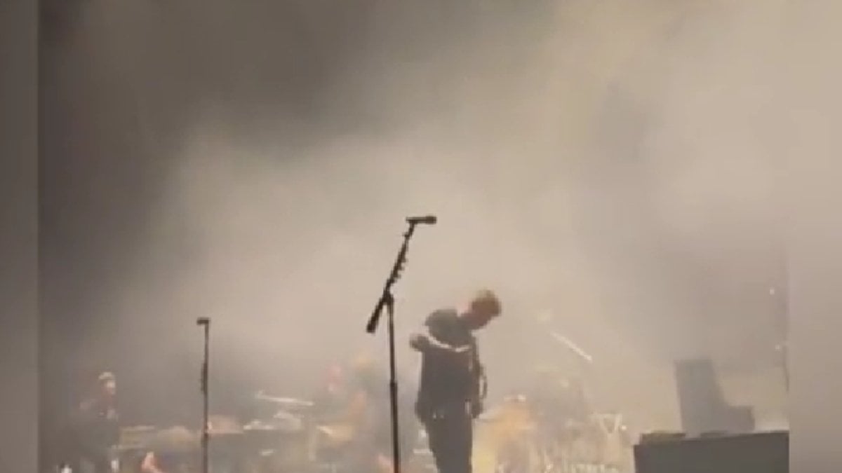 Arctic Monkeys konserinde Barış Manço sürprizi! Bakın hangi şarkısı çalındı