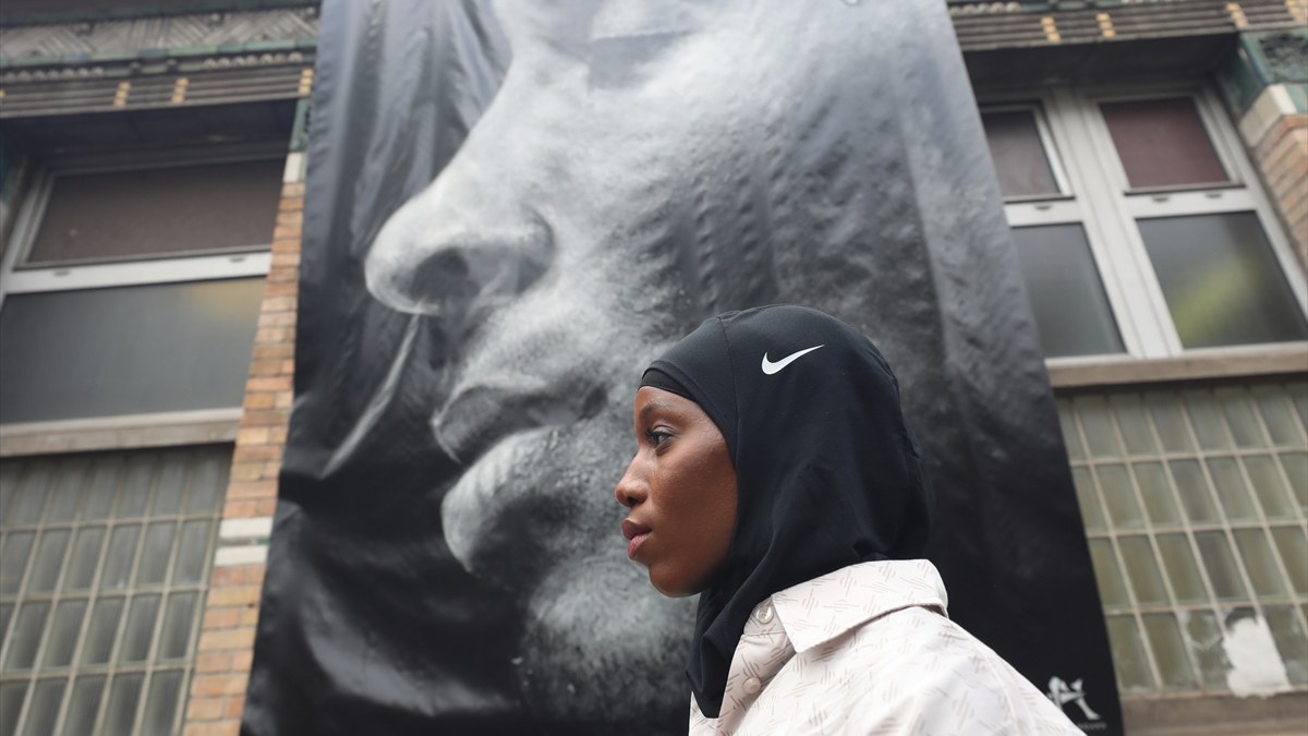 Fransız basketbolcu Salimata Sylla, müsabakalara başörtüsüyle katılabilmek istiyor