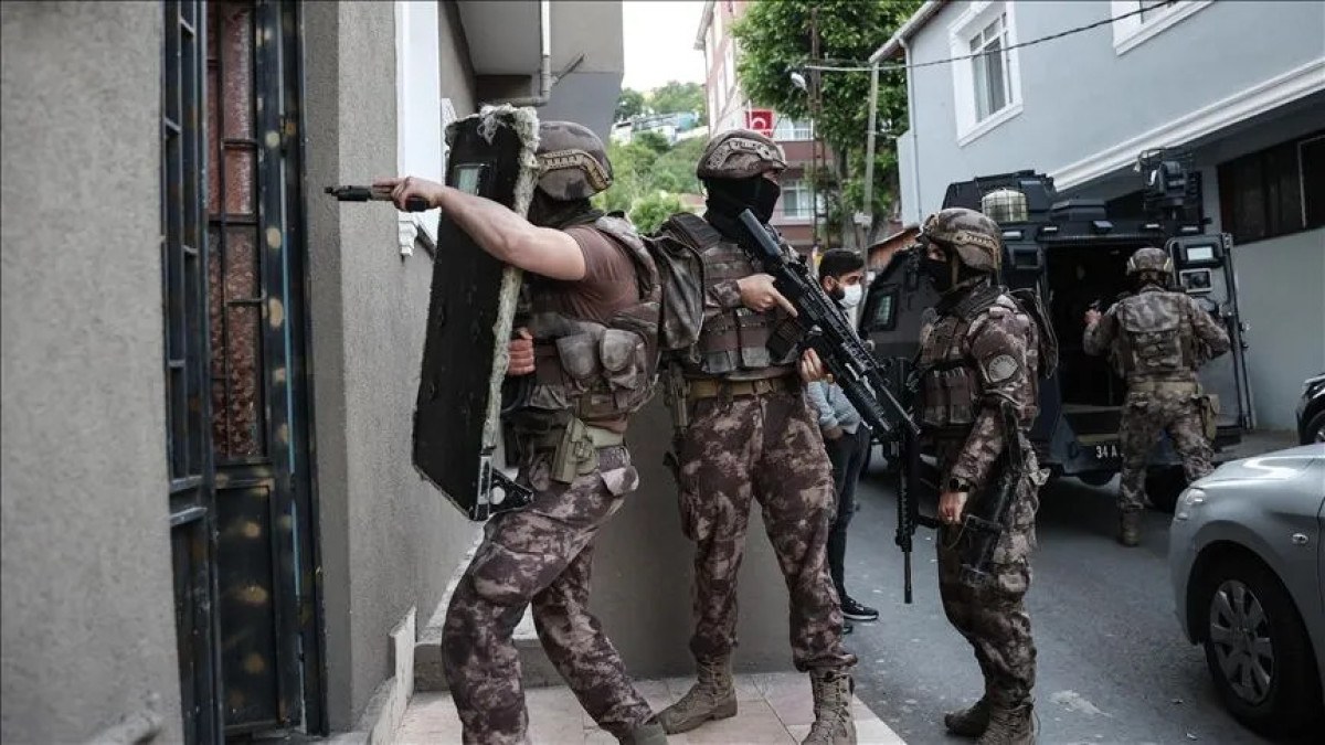 İstanbul’da terör örgütleri El Kaide ve DEAŞ’a operasyon: 12 gözaltı