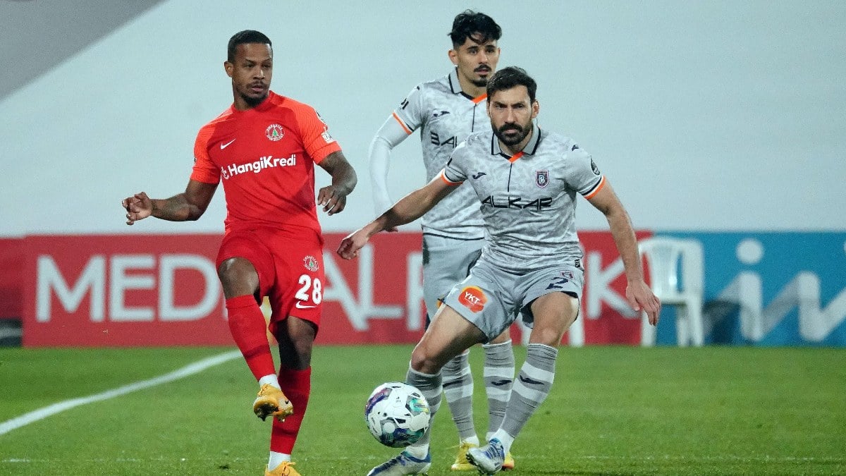Başakşehir - Ümraniyespor maçı ne zaman, saat kaçta ve hangi kanalda?