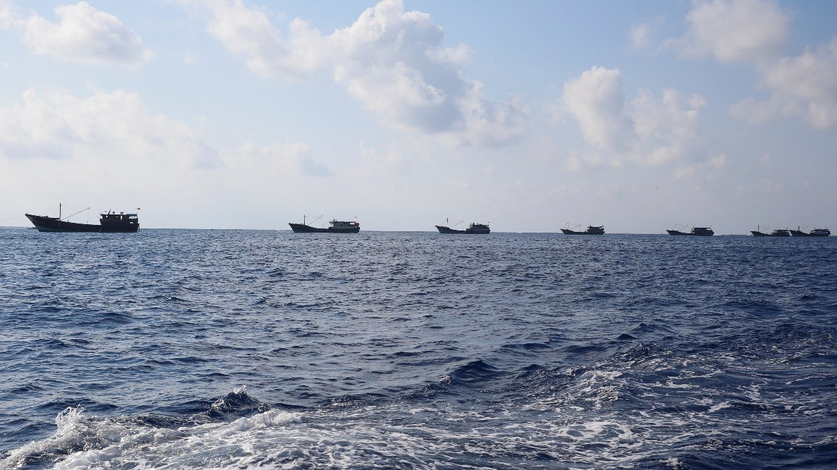 Çin balıkçı gemisi 'Lupenglaiyuanyu 8' Hint Okyanusu'nda alabora oldu