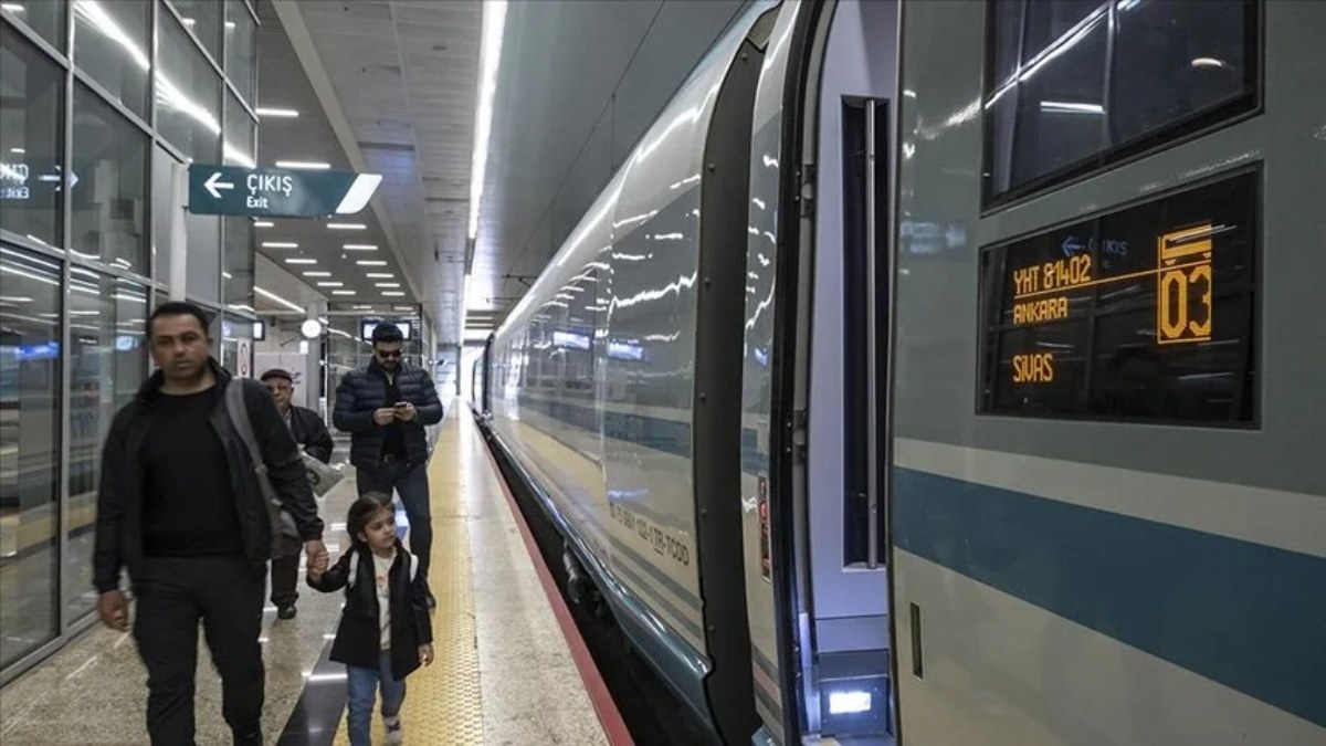 Ankara-Sivas Hızlı Treni, 20 günde 70 bin yolcu taşıdı