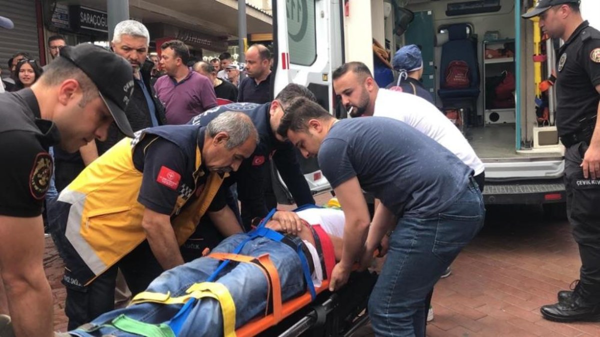 Aydın'da kuyumcu ile müşteriler birbirine girdi: 3 yaralı