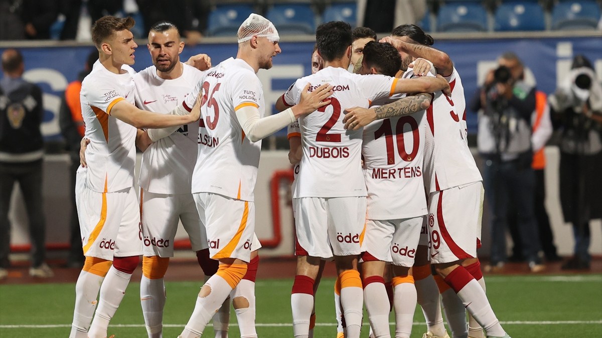 Galatasaray - Sivasspor maçının ilk 11'leri