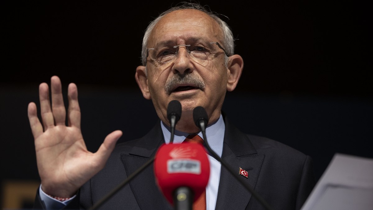 The Times: Erdoğan'ın gerisinde kalan Kılıçdaroğlu, katı bir milliyetçiye dönüştü