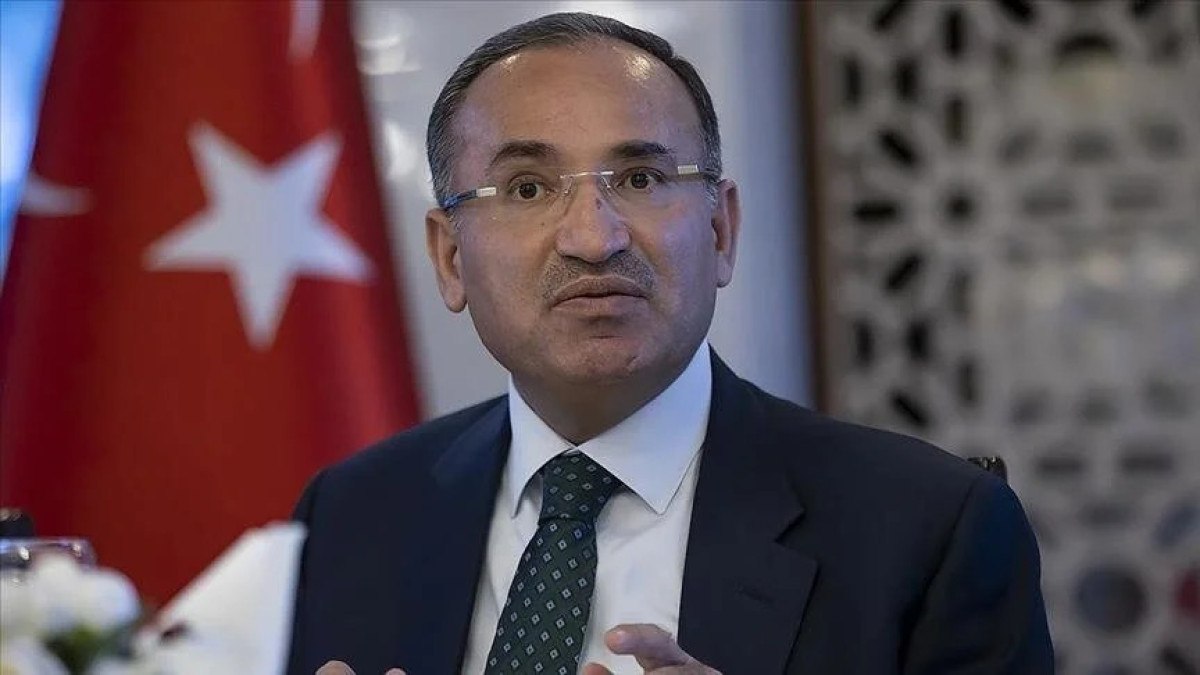 Adalet Bakanı Bekir Bozdağ: Oğan'a Yapılan Linçleri Lanetliyorum