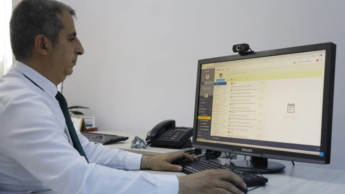 Antalya'da 7 tıp öğrencisi farklı IP kullanarak sınava başkasını soktu