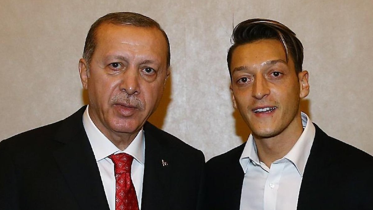 Mesut Özil'den Cumhurbaşkanı Recep Tayyip Erdoğan paylaşımı: 'Hamdolsun'