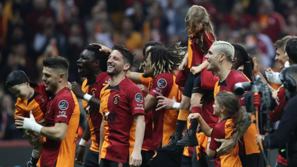 Dursun Özbek açıkladı! Galatasaray şampiyonluk kutlaması ne zaman? GS kupayı nerede kaldıracak?