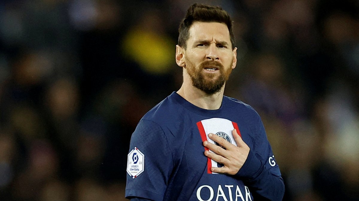 Lionel Messi, resmen PSG'den ayrıldı