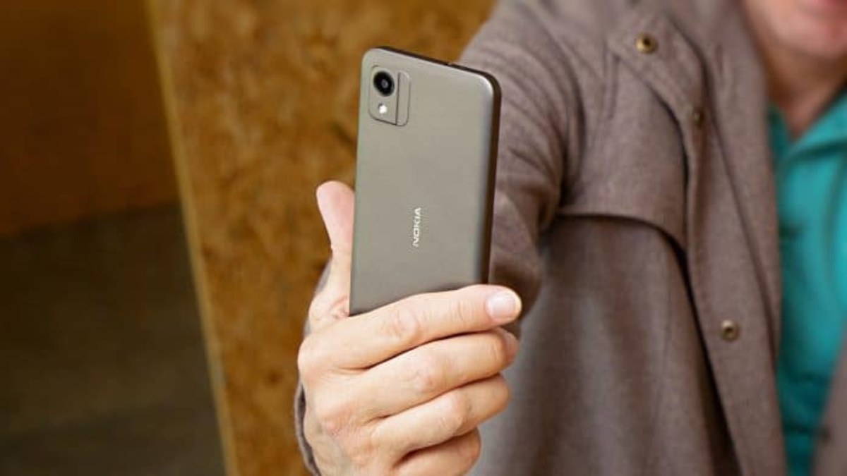 Nokia'dan uygun fiyatlı iki yeni model: C110 ve C300