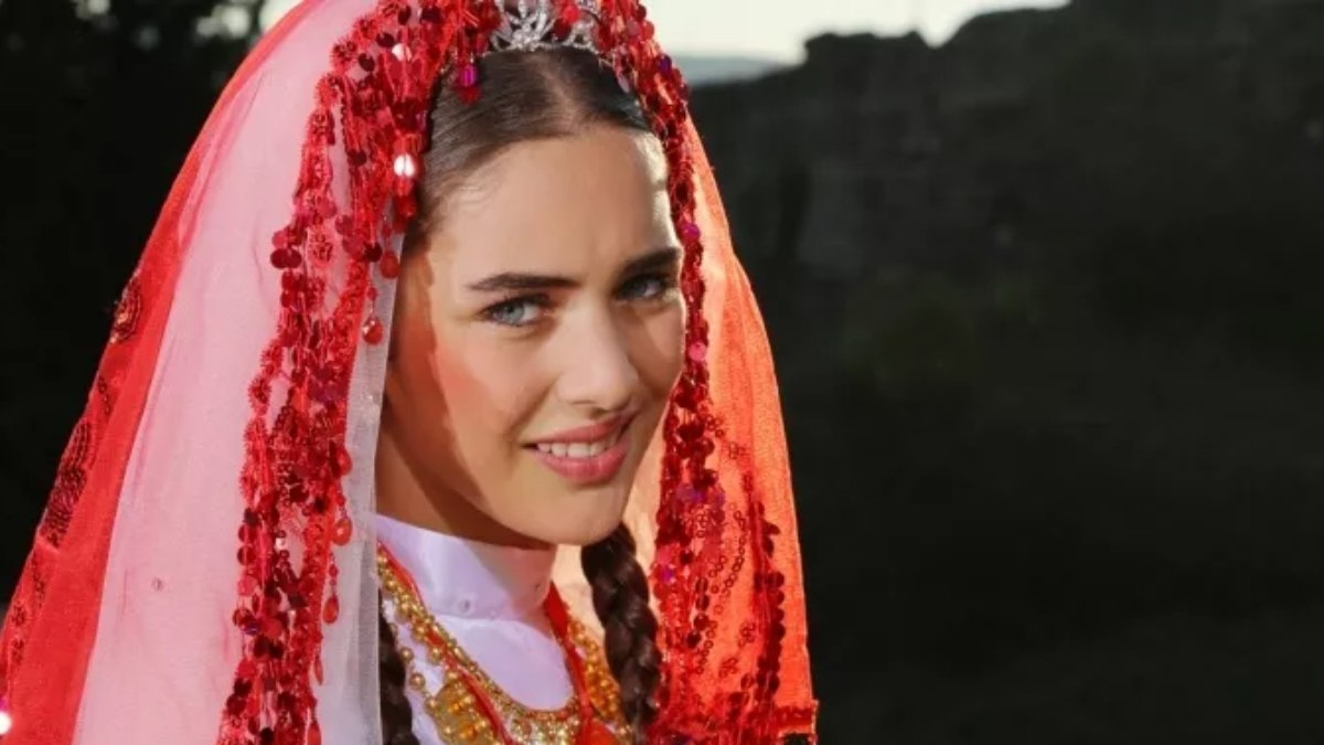 Küçük Gelin Zehra büyüdü, son hali inanılmaz oldu!