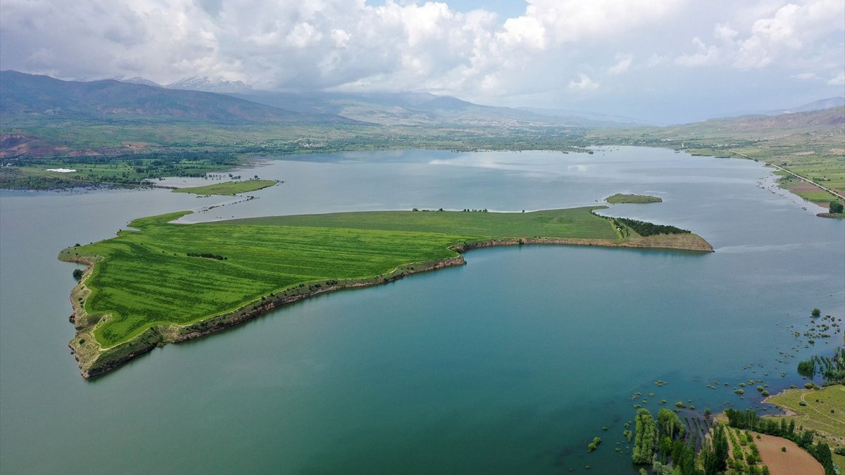 Sivas'ta Kılıçkaya Barajı doldu: Piknik alanı ve sosyal tesisleri su bastı