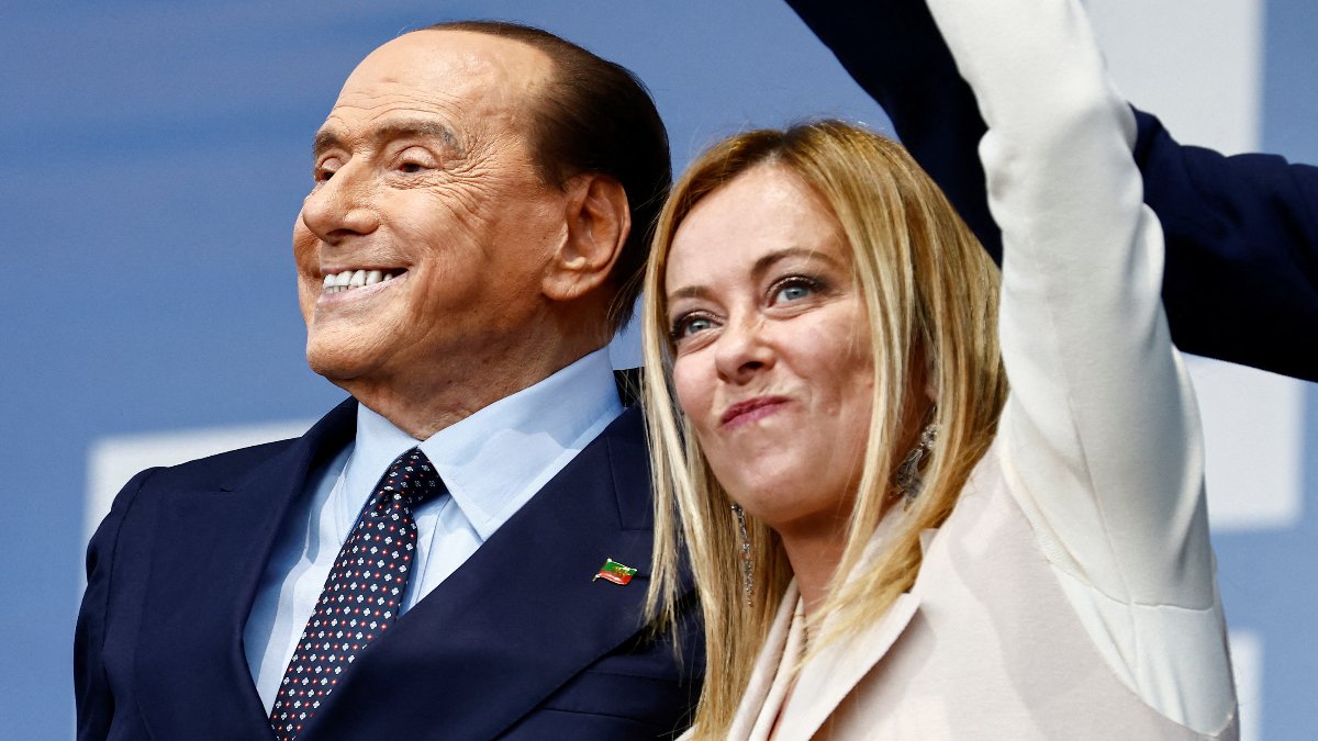 İtalya Başbakanı Meloni'den Berlusconi'ye veda: Güle güle Silvio