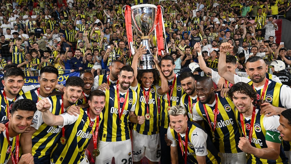 Fenerbahçe, 5 yıldızlı forma için PFDK'ya sevk edildi