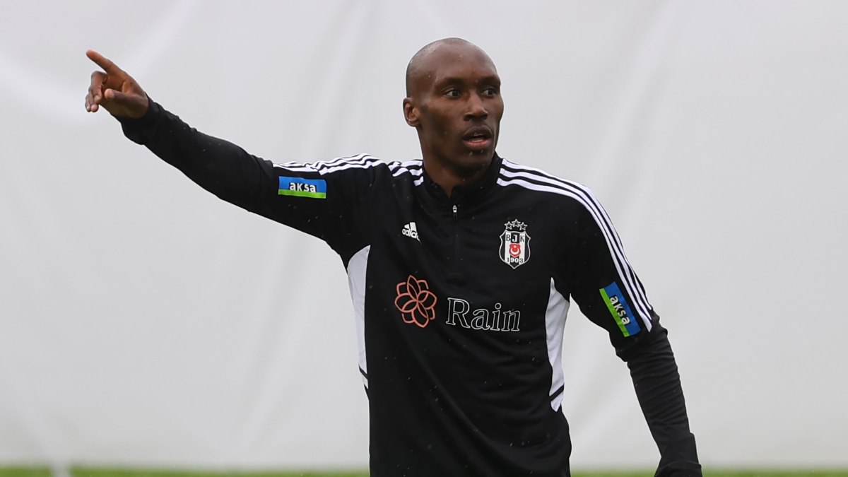 Atiba Hutchinson futbolu bıraktı