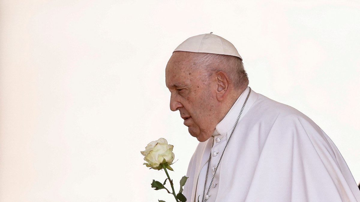 Karnından ameliyat olan Papa taburcu olacak