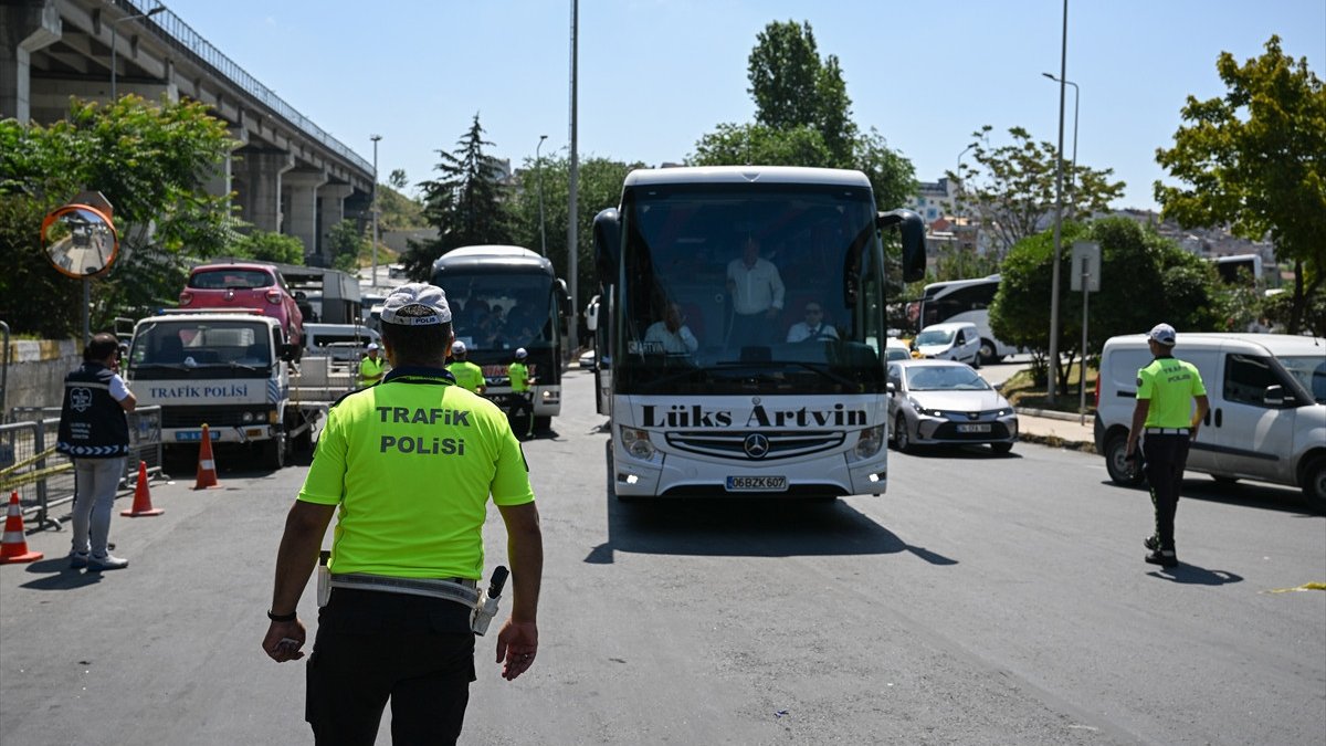 15 Temmuz Demokrasi Otogarı'nda otobüslere denetleme yapıldı