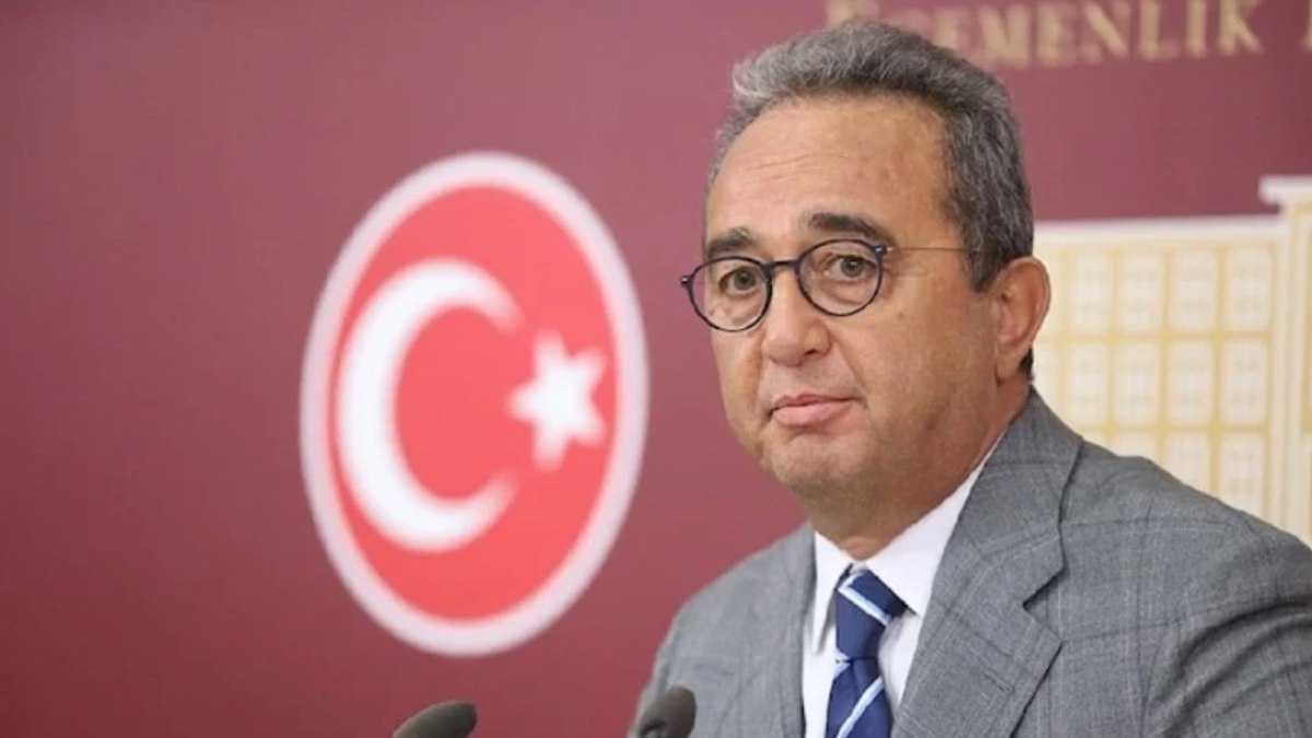 CHP'li Bülent Tezcan: Yeni bir liderlik ihtiyacı var