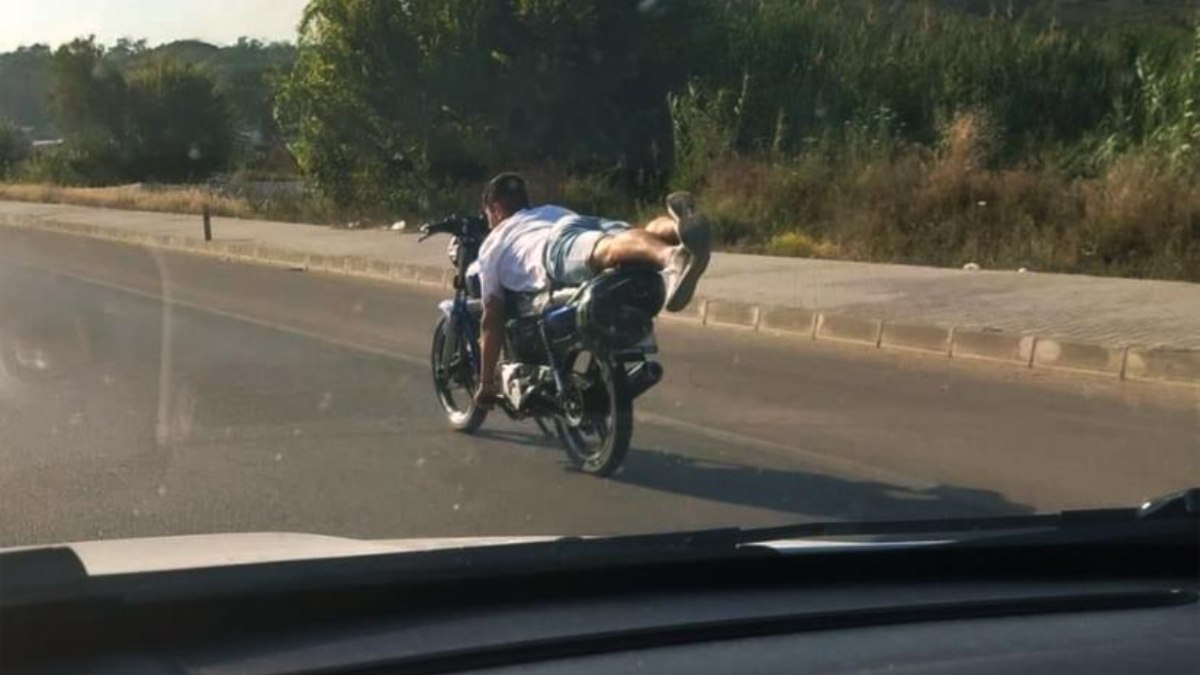 Muğla'da Motosiklet üzerinde Yatarak Sürüş Pahalıya Patladı