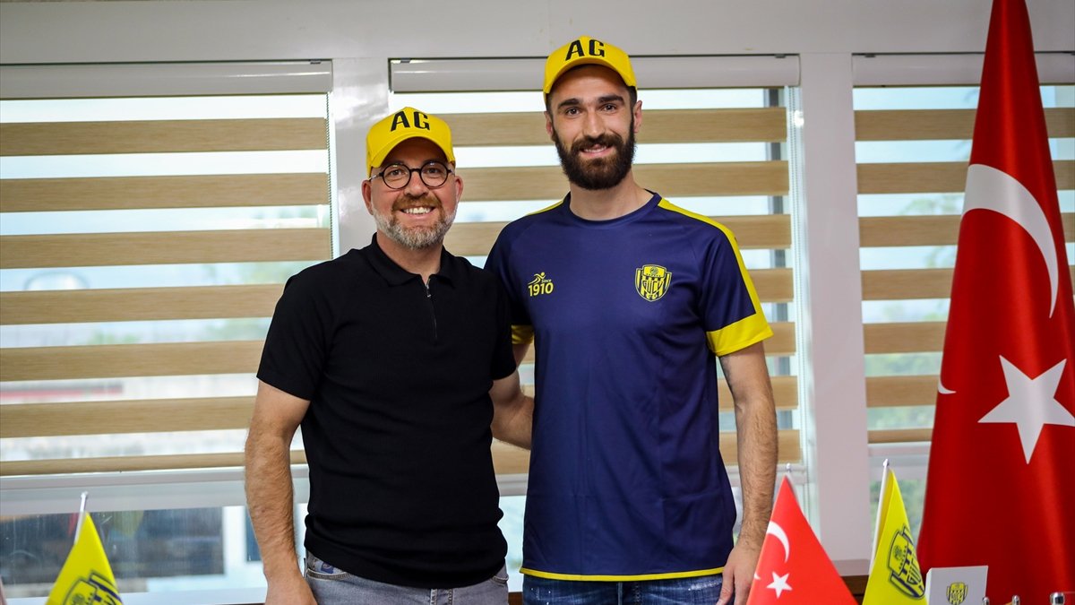 Ankaragücü, Riad Bajic ve Hayrullah Bilazer'i transfer etti
