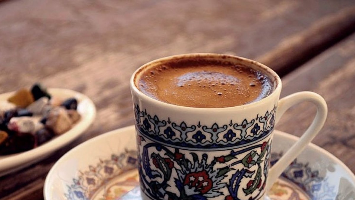 Kahve severleri şaşırtan gerçek! Türk kahvesinin küçük fincanda içilme sebebi bakın neymiş…