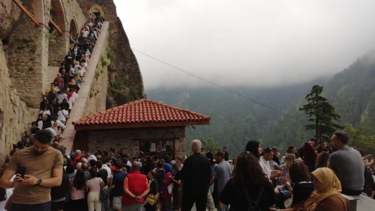 Sümela Manastırı'nı bayram tatilinde 20 bin kişi ziyaret etti
