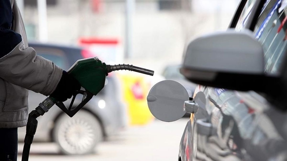 Benzine ve motorine zam geliyor