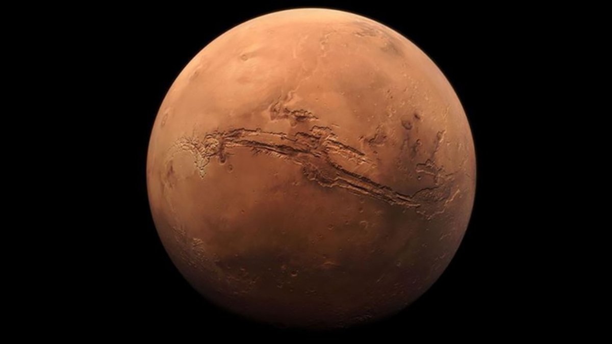 Çin, Mars'ta iklimin 400 bin yıl önce değiştiğini keşfetti