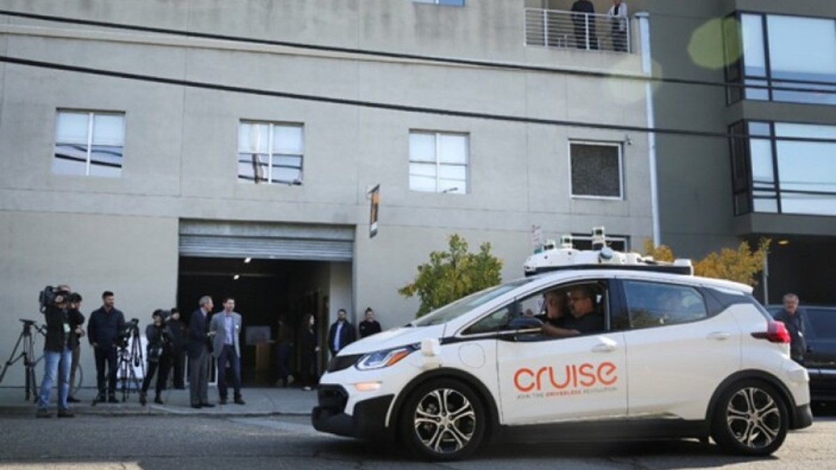 San Francisco'da sürücüsüz taksilere isyan başladı