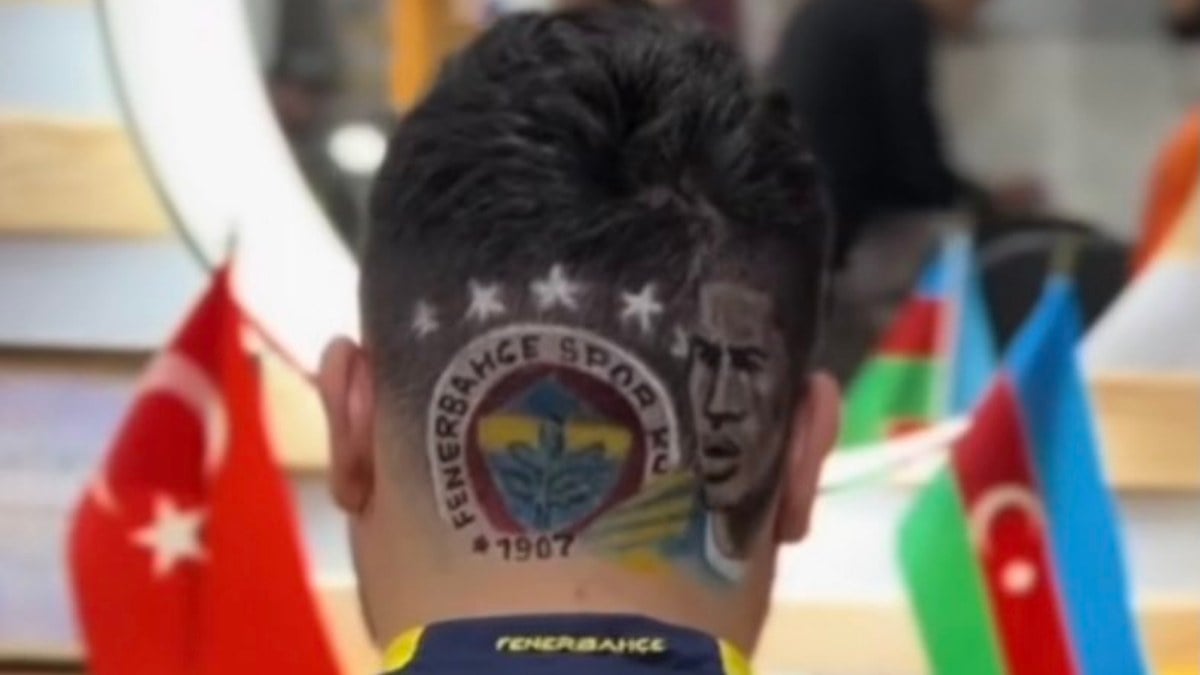 Fenerbahçe taraftarından dikkat çeken saç stili