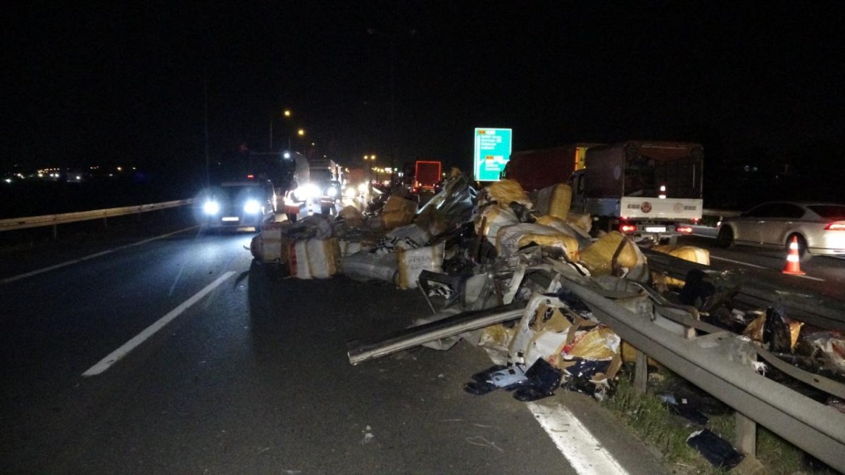 Anadolu Otoyolu'nun Kocaeli kesiminde kaza: 3 yaralı