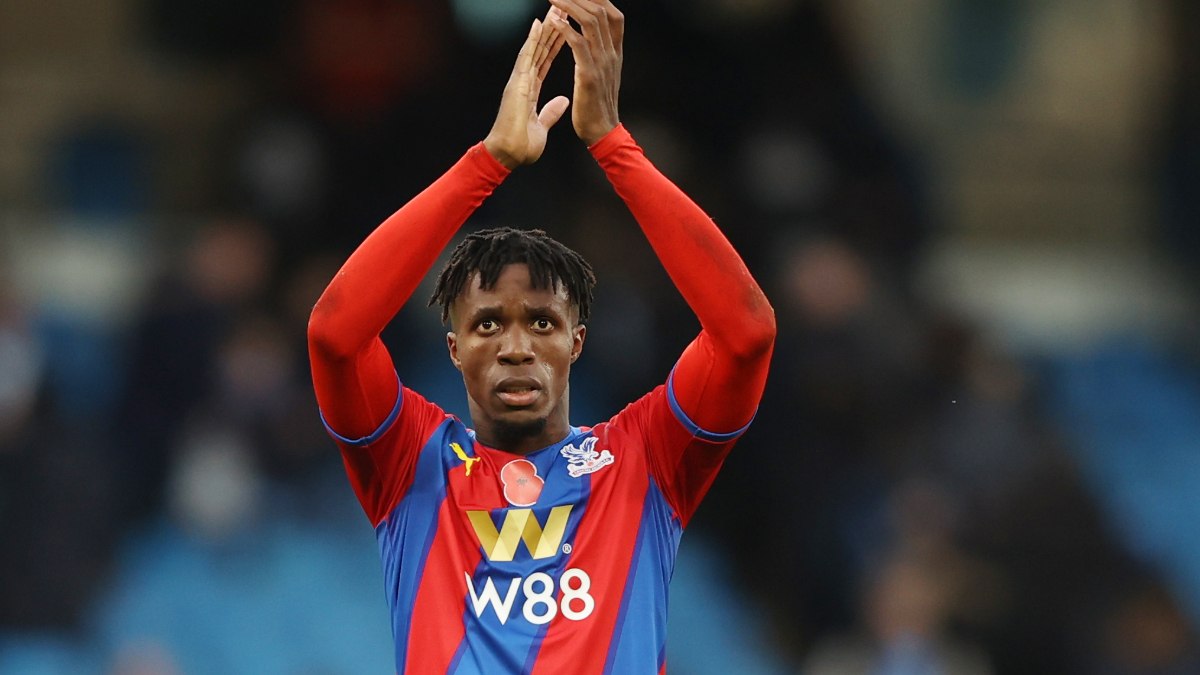 Galatasaray, Fenerbahçe'nin istediği Wilfried Zaha için teklif yaptı