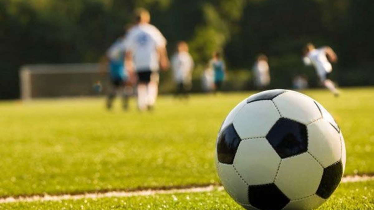 Bakanlık'tan amatör şubeler kararı! Futbolculardan kesilen vergiler, altyapı için kullanılacak