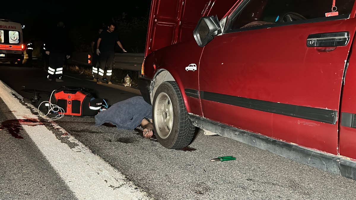 Düzce'de arıza yapan otomobile tır çarptı: 1 ölü, 3 yaralı