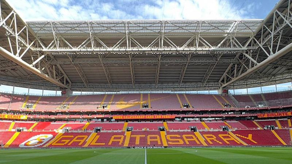 Galatasaray, tribünden rekor para kazanıyor