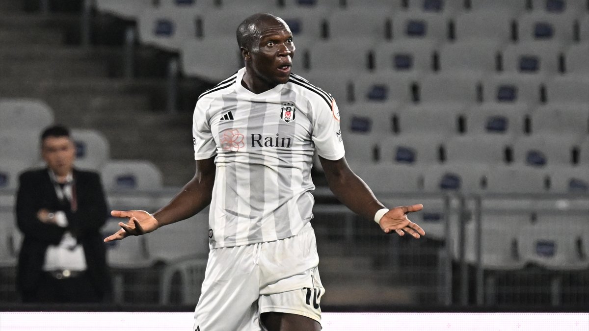 Beşiktaş'ta Vincent Aboubakar, penaltı kaçırdı