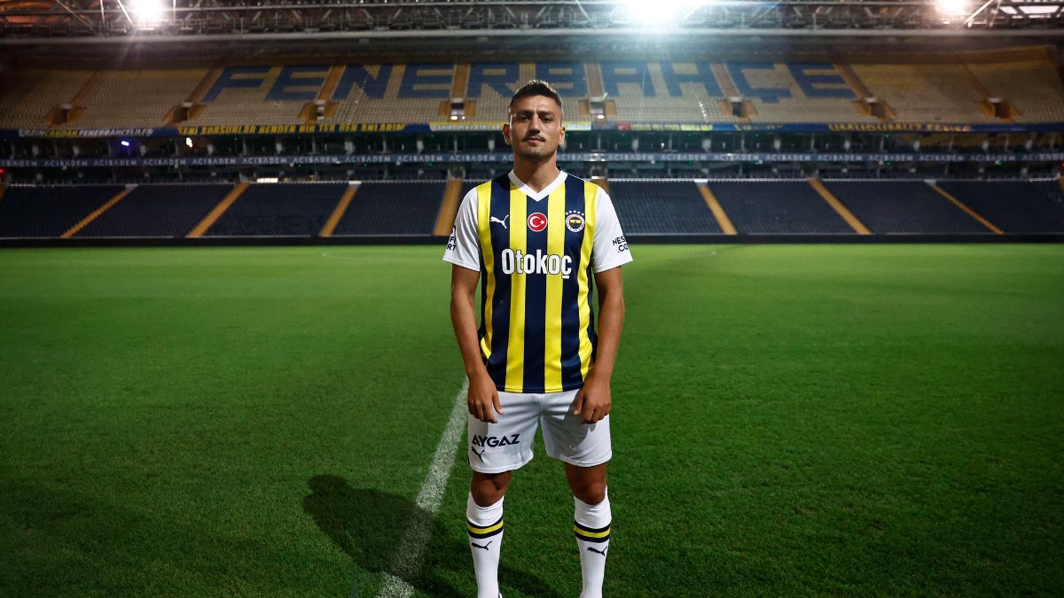 Cengiz Ünder: Fenerbahçe forması altında oynamak gurur verici